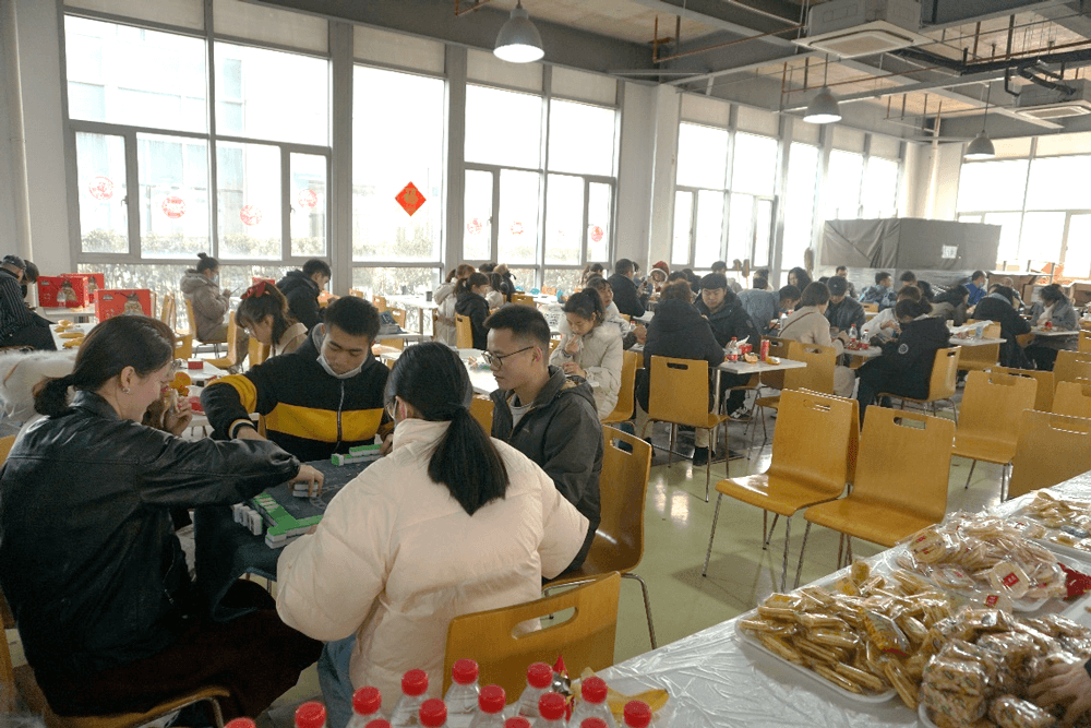 在春节 “乐七天” 活动中，贝斯特全球最奢华的游戏平台给留沪过春节的员工准备了丰富多彩的活动